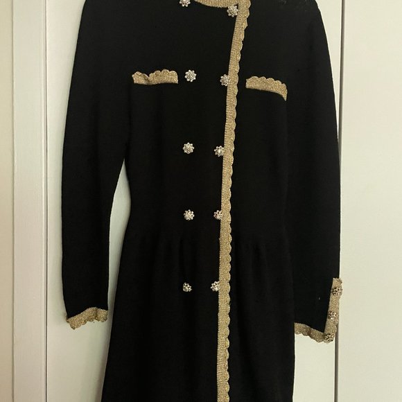 Dresses - Picture 2 of 4